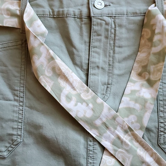 NWT Gloria Vanderbilt Sage Green Skirt - Picture 2 of 5